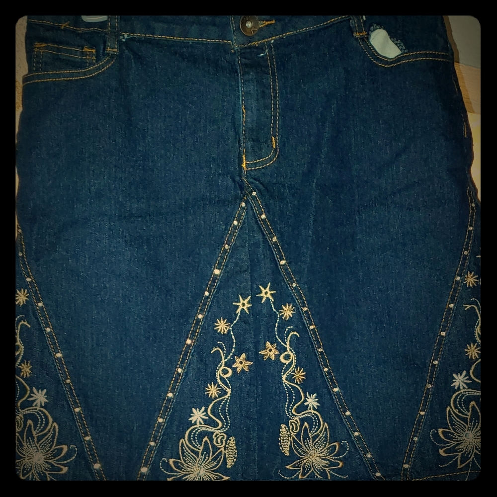 Denim skirt w/ gold floral stitching